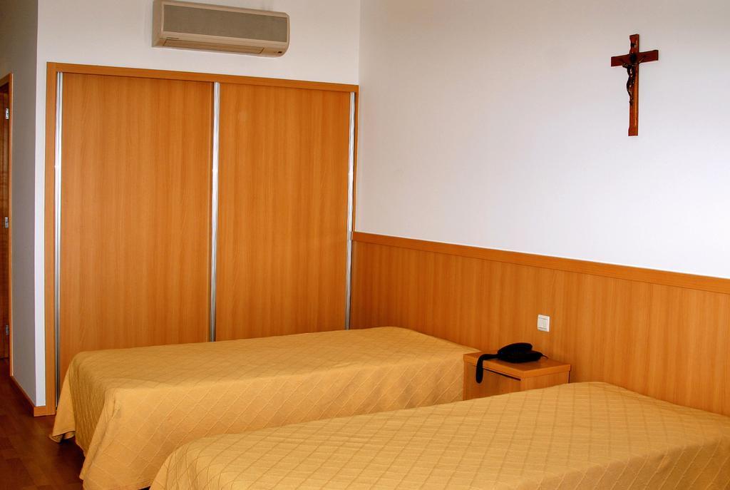 吉马良斯 Casa De Retiros N. S. Perpetuo Socorro酒店 客房 照片